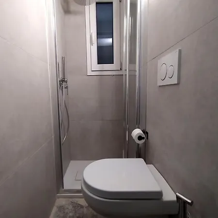 Carillon House Апартаменты Феррара